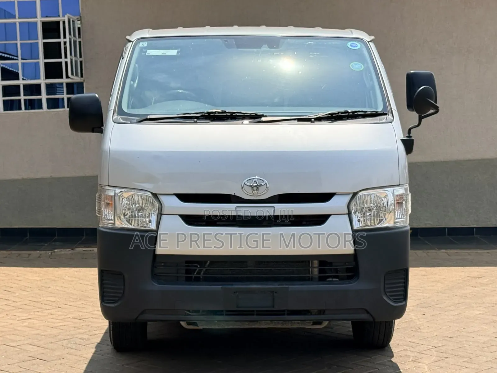 Toyota HiAce 2019 Silver