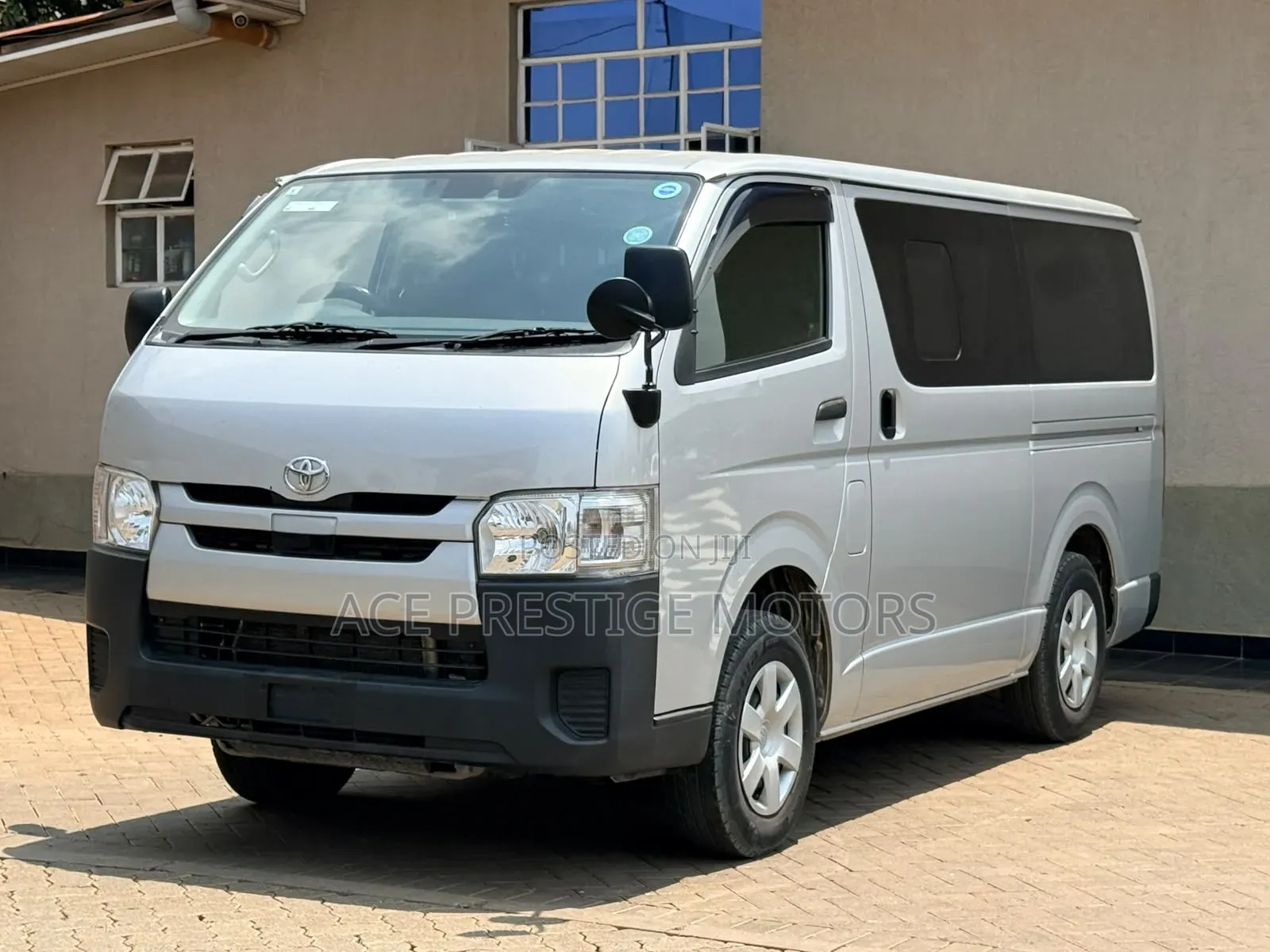 Toyota HiAce 2019 Silver