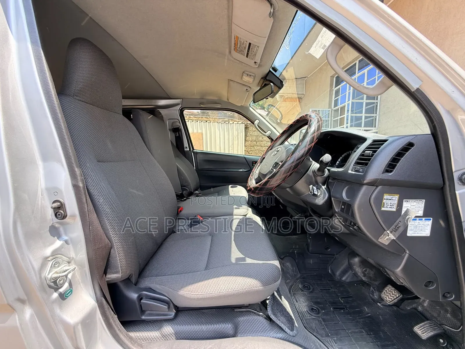 Toyota HiAce 2019 Silver
