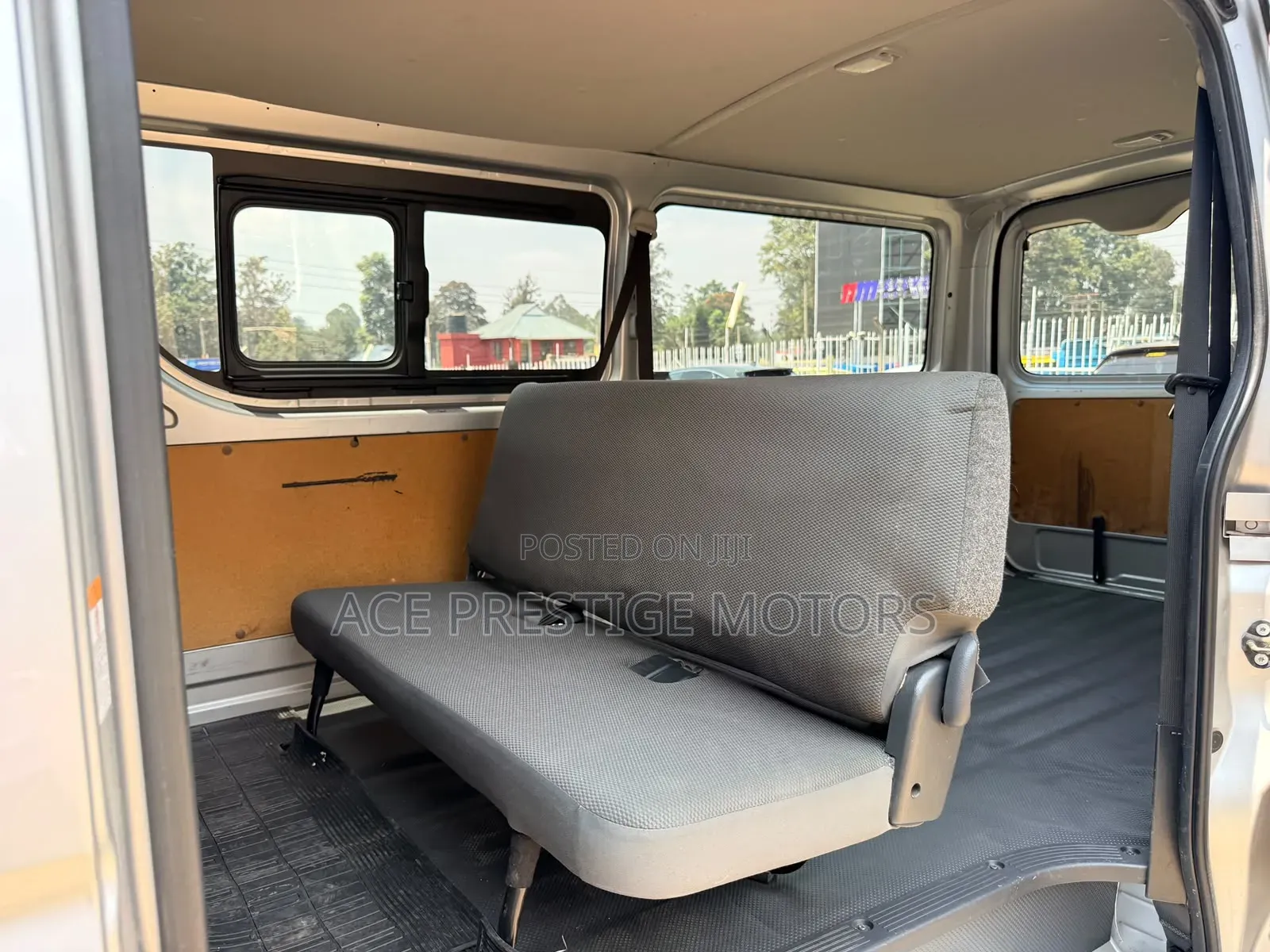 Toyota HiAce 2019 Silver