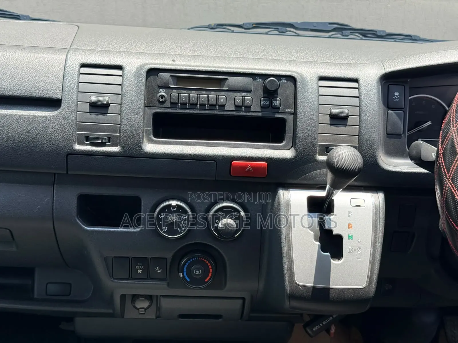 Toyota HiAce 2019 Silver