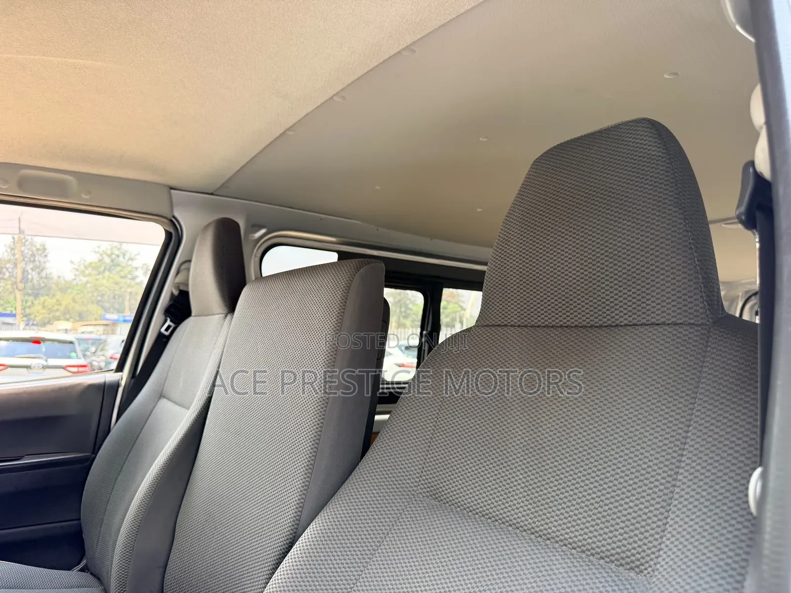 Toyota HiAce 2019 Silver