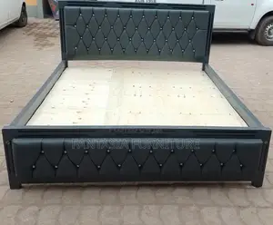 5x6 Grey Diamond-Tufted Mocket Bed: Order Now!