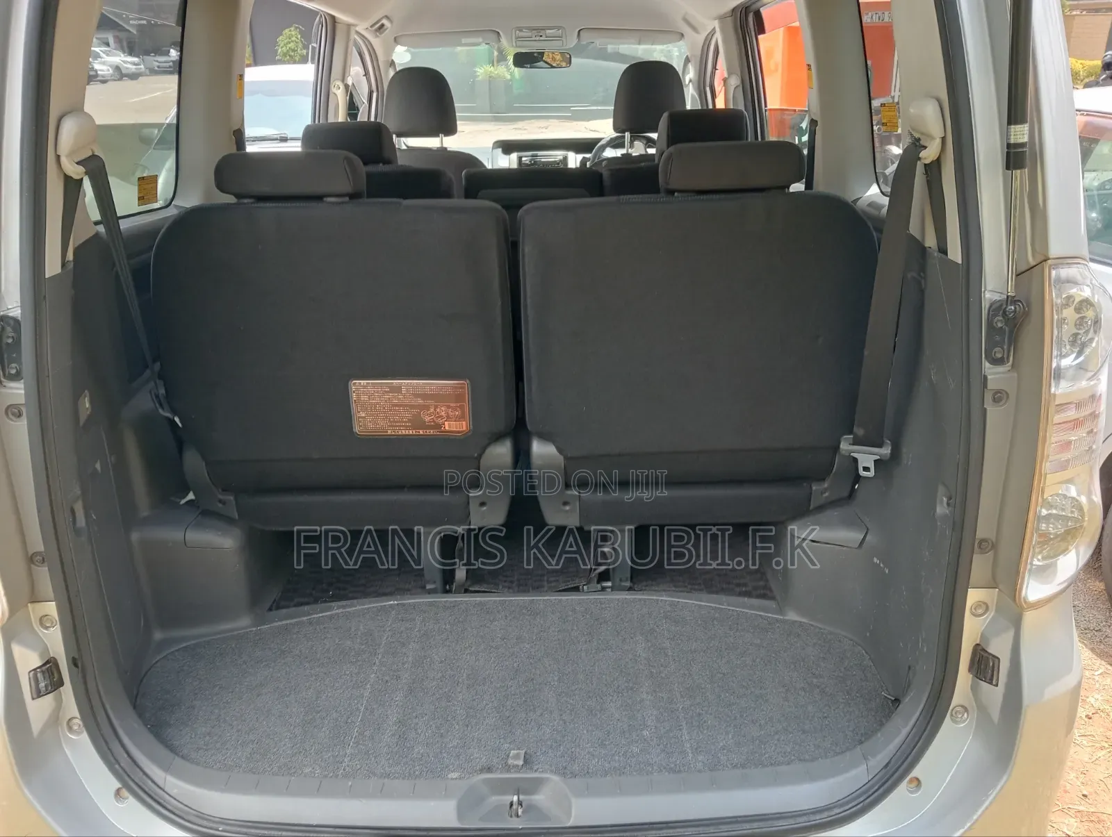 Toyota Noah 2009 Silver
