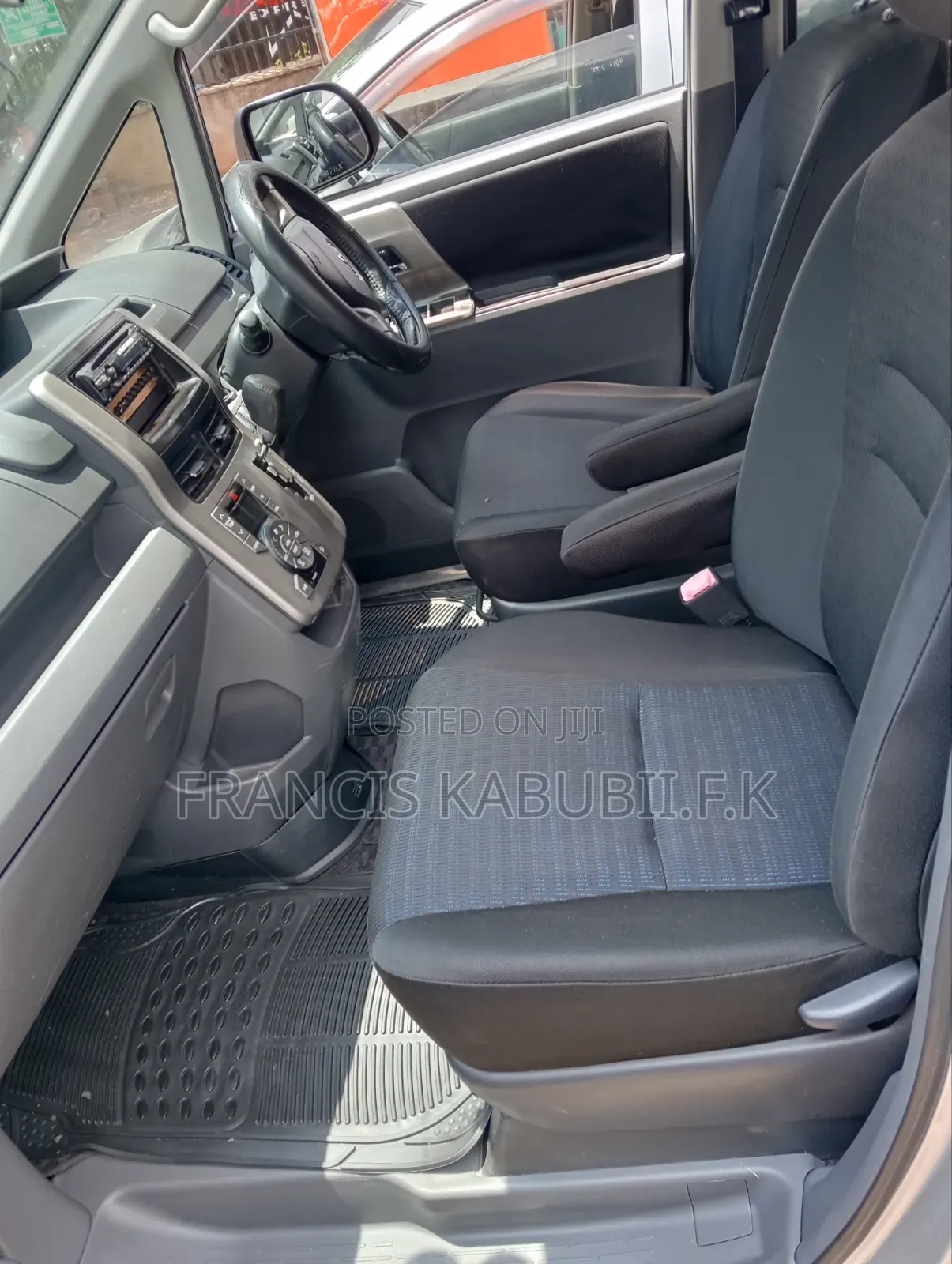 Toyota Noah 2009 Silver