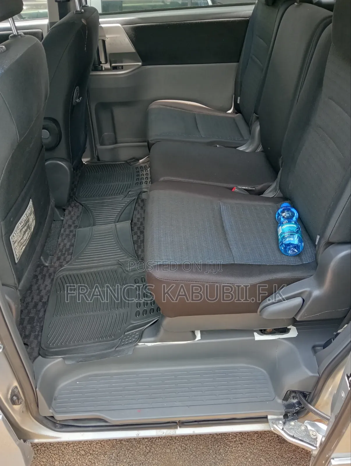 Toyota Noah 2009 Silver