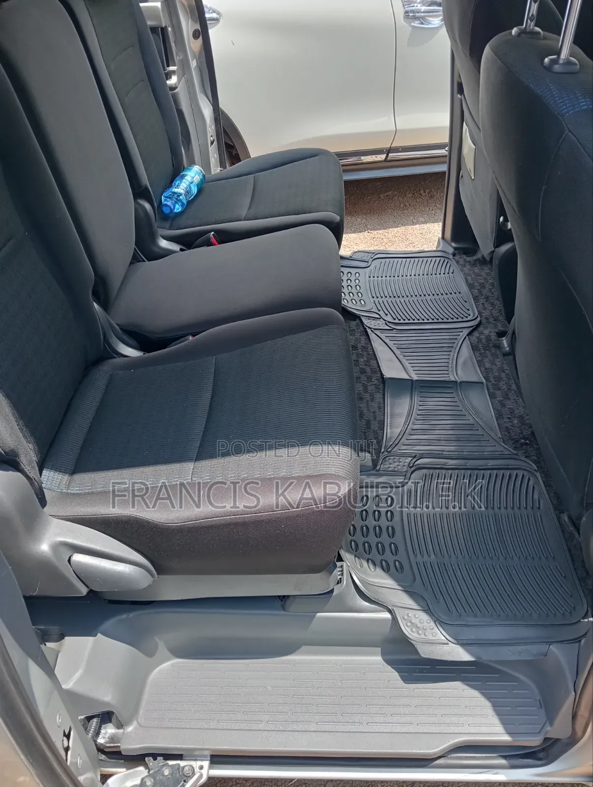 Toyota Noah 2009 Silver