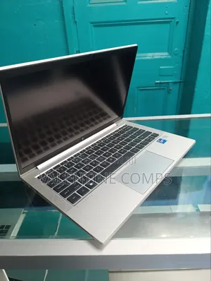 Laptop HP EliteBook 830 G8 16GB Intel Core i7 SSD 512GB