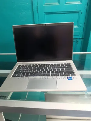 Laptop HP EliteBook 830 G8 16GB Intel Core i7 SSD 512GB