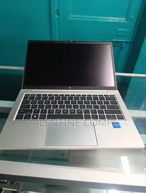 Laptop HP EliteBook 830 G8 16GB Intel Core i7 SSD 512GB