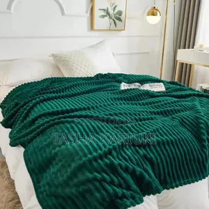 Luxury Fuzzy Fleece Blanket – Soft, Warm Cozy