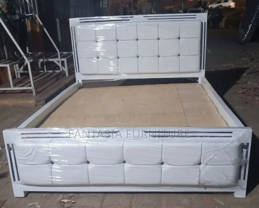 5x6 White Padded Mocket Bed + Free Delivery