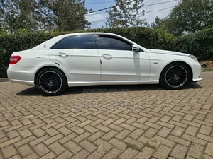 Mercedes-Benz E250 2013 White