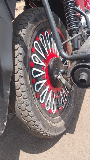 TVS HLX 125 2025 Red