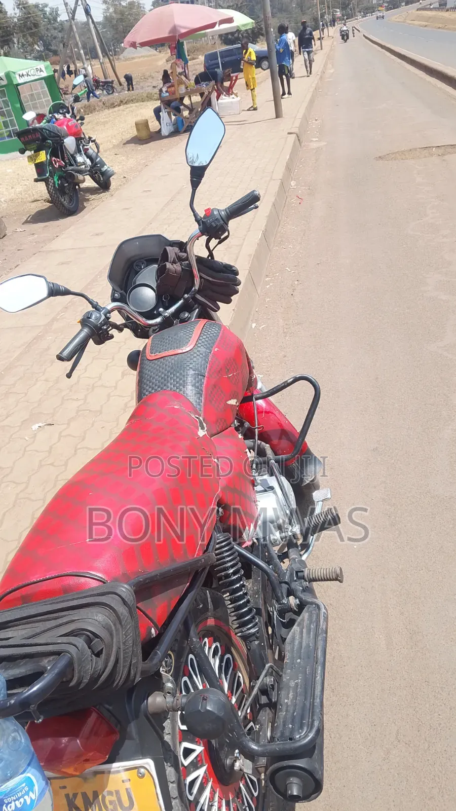 TVS HLX 125 2025 Red