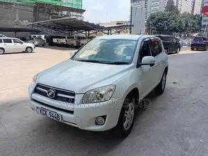 Toyota RAV4 2009 Off white