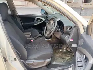 Toyota RAV4 2009 Off white