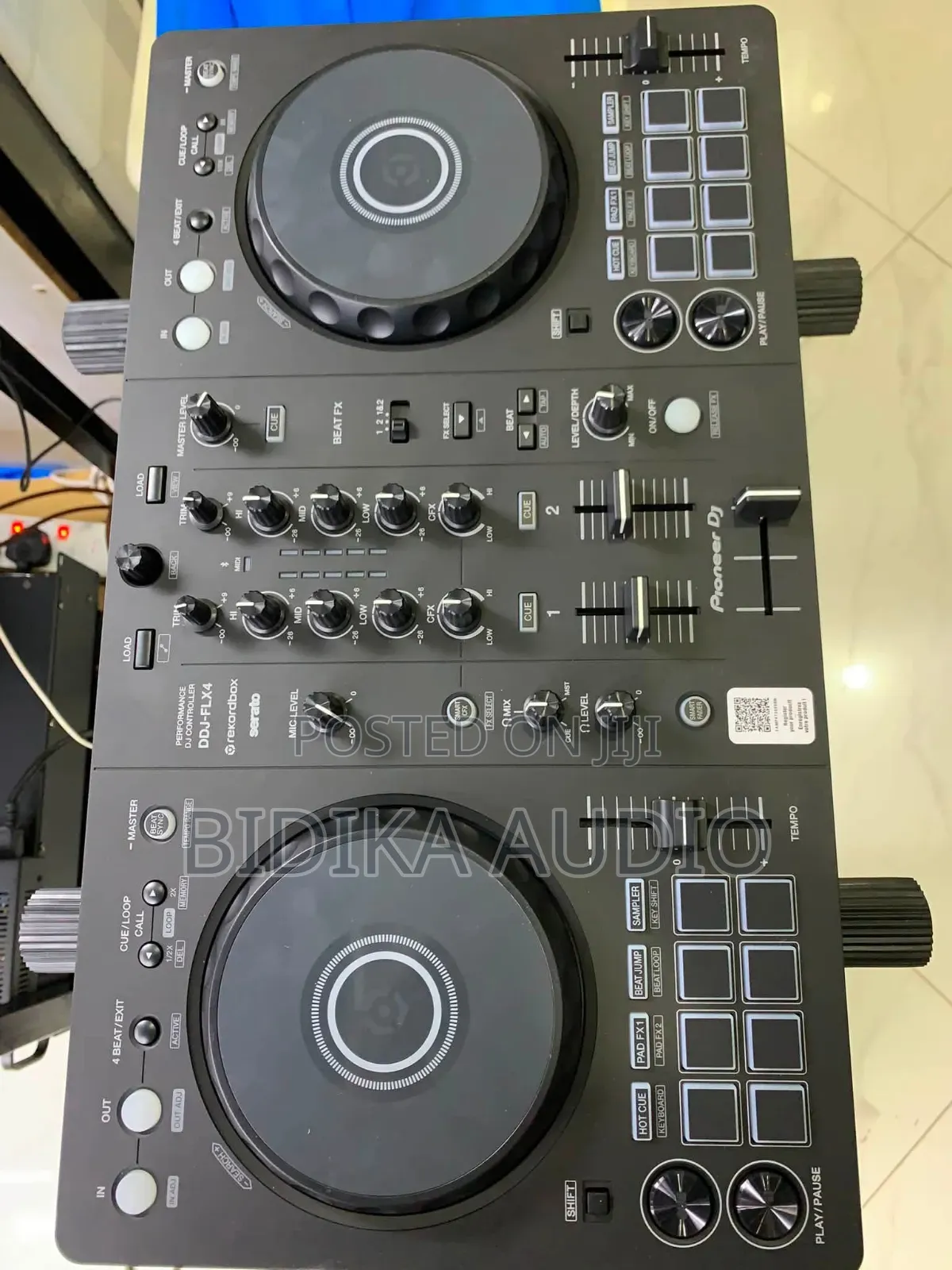 Pioneer DJ DDJ-FLX4 2-Deck Rekordbox and Serato DJ Controller