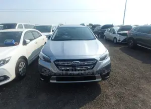 Subaru Outback 2022 Silver