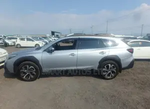 Subaru Outback 2022 Silver
