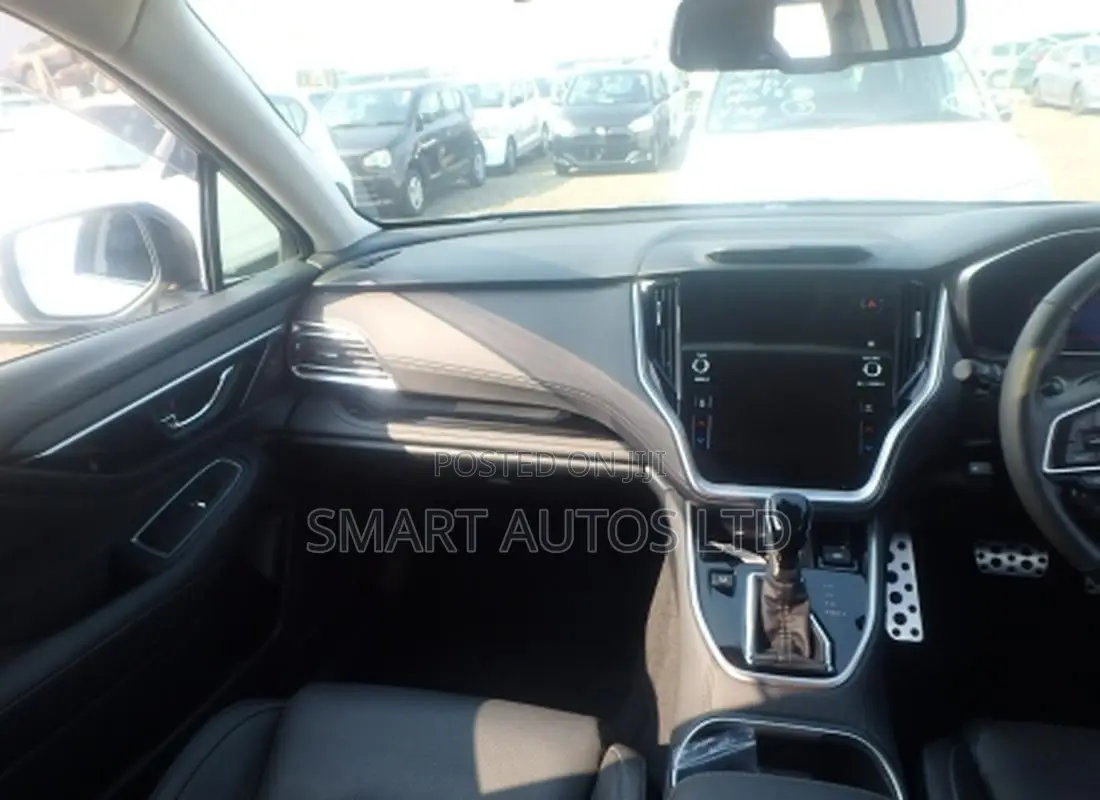 Subaru Outback 2022 Silver