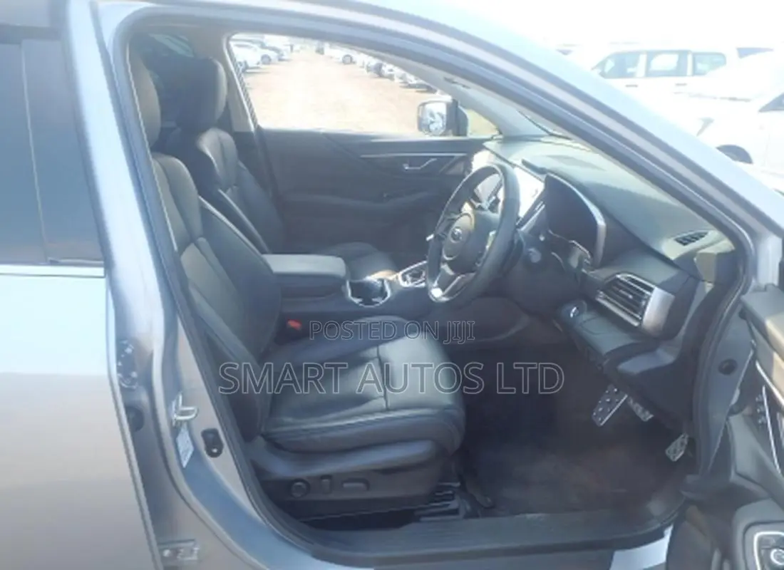 Subaru Outback 2022 Silver
