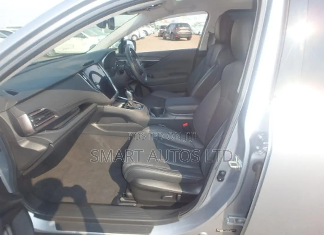 Subaru Outback 2022 Silver