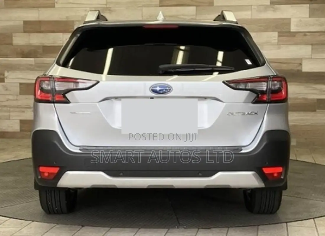 Subaru Outback 2022 Silver