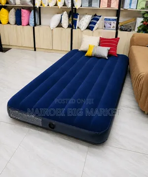 INFLATABLE MATTRESS With Free ELECTRIC Pump 5 by 6