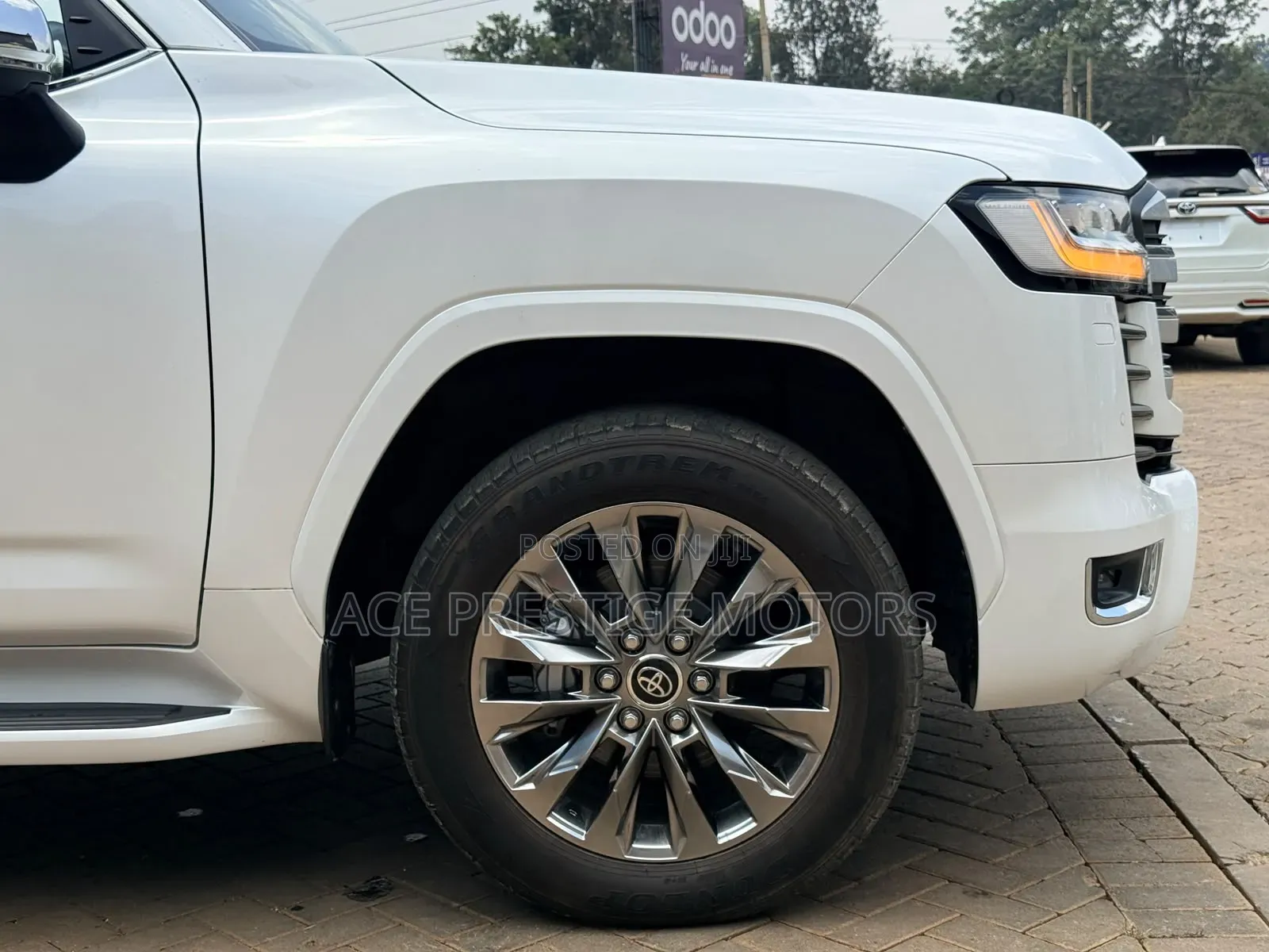 Toyota Land Cruiser 2023 White