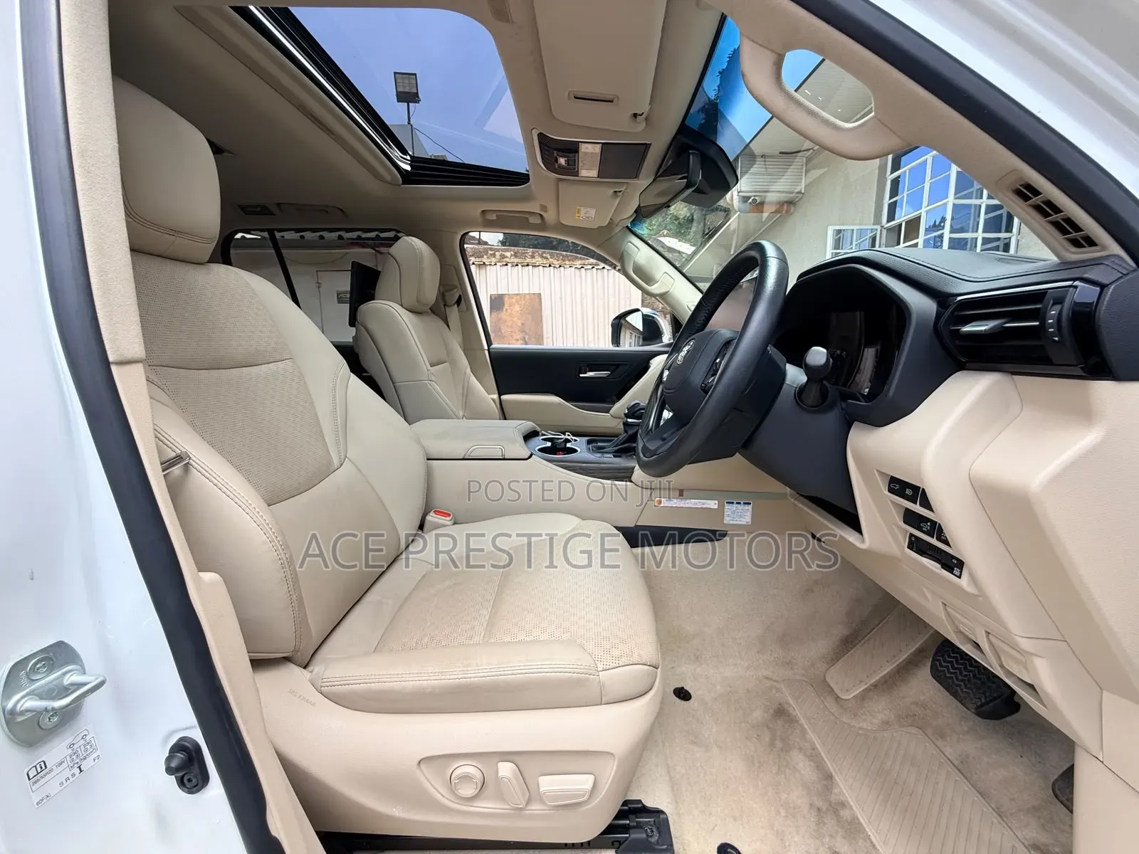 Toyota Land Cruiser 2023 White