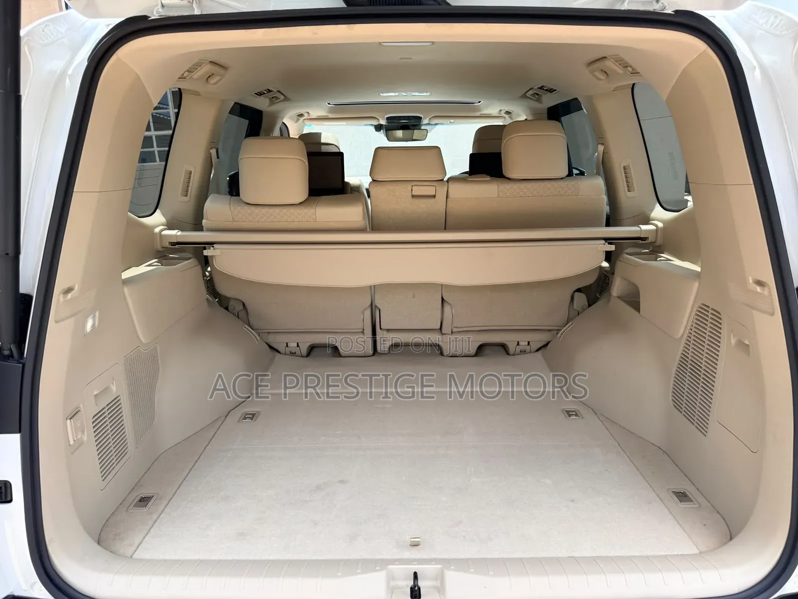 Toyota Land Cruiser 2023 White