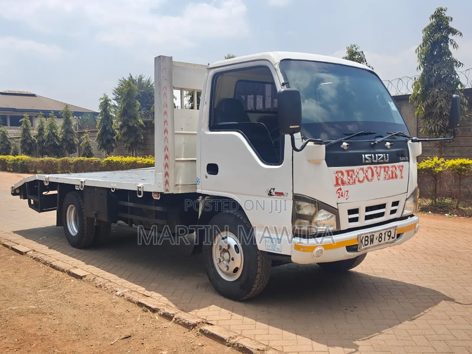 Isuzu NLR Recovery Lorry 2014 White 