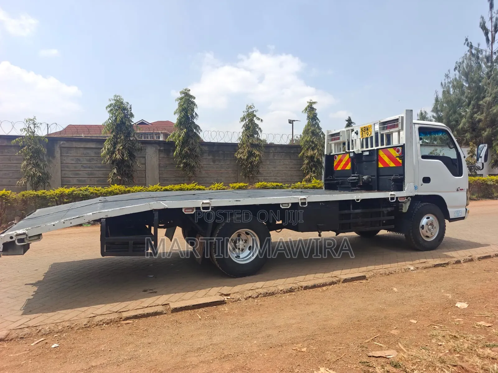 Isuzu NLR Recovery Lorry 2014 White 