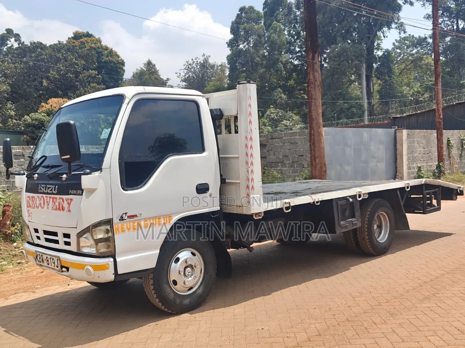 Isuzu NLR Recovery Lorry 2014 White 