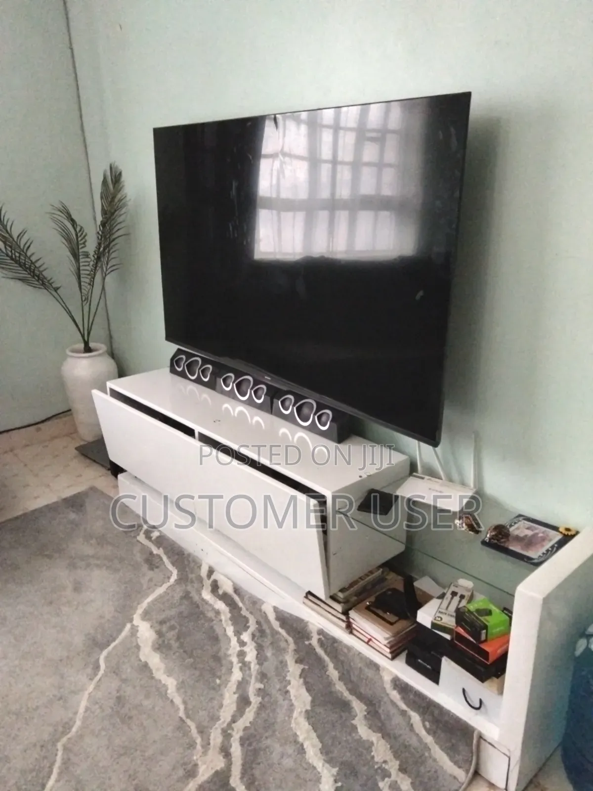 TV Stand 2 Meters
