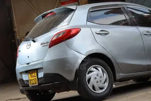 Mazda Demio 2013 Silver