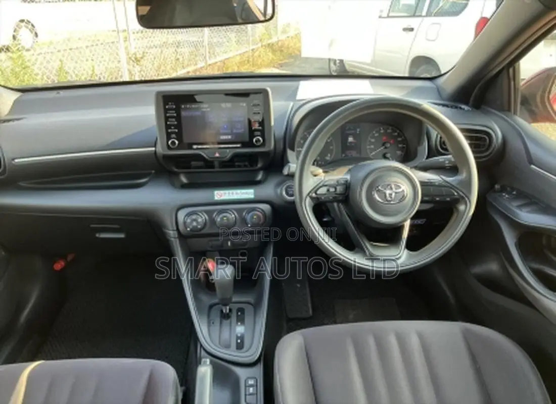 Toyota Yaris 2020 Red