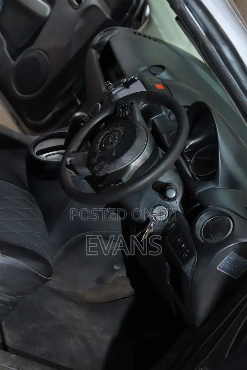 Mazda Demio 2013 Silver