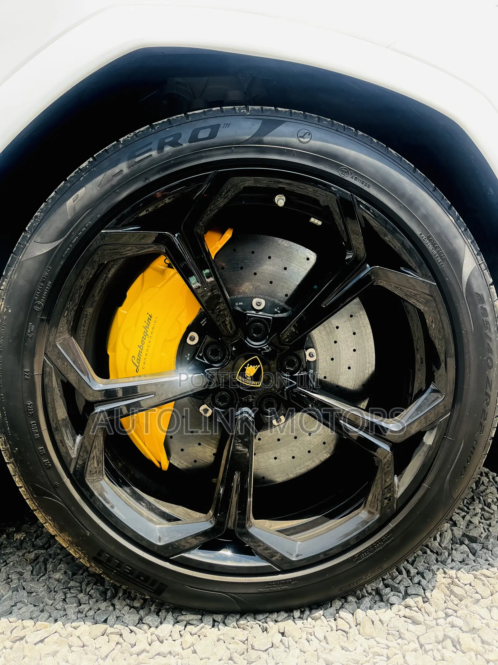 Lamborghini Urus Base 4dr AWD 2020 White