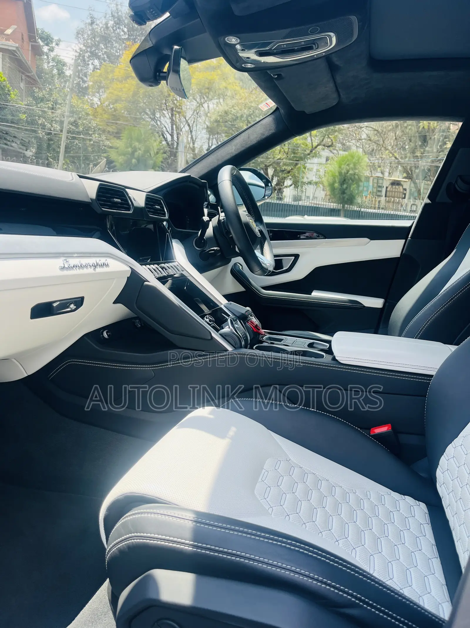 Lamborghini Urus Base 4dr AWD 2020 White