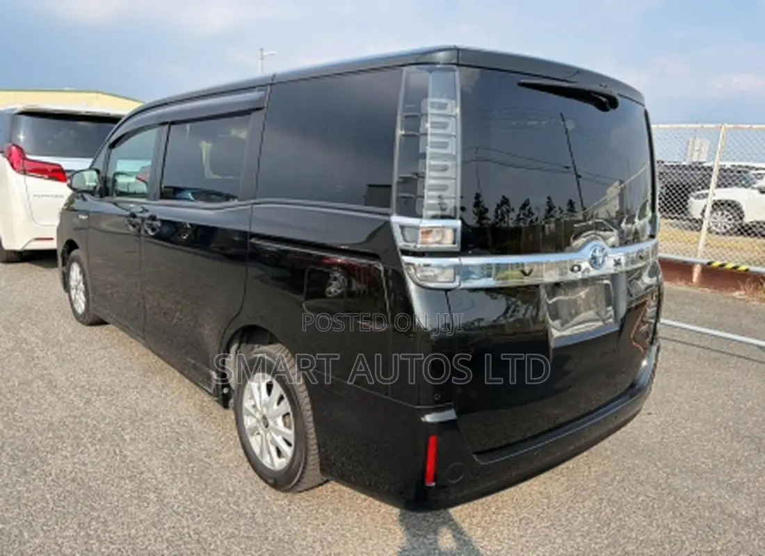 Toyota Voxy Hybrid V 2WD 7-Seater 2019 Black