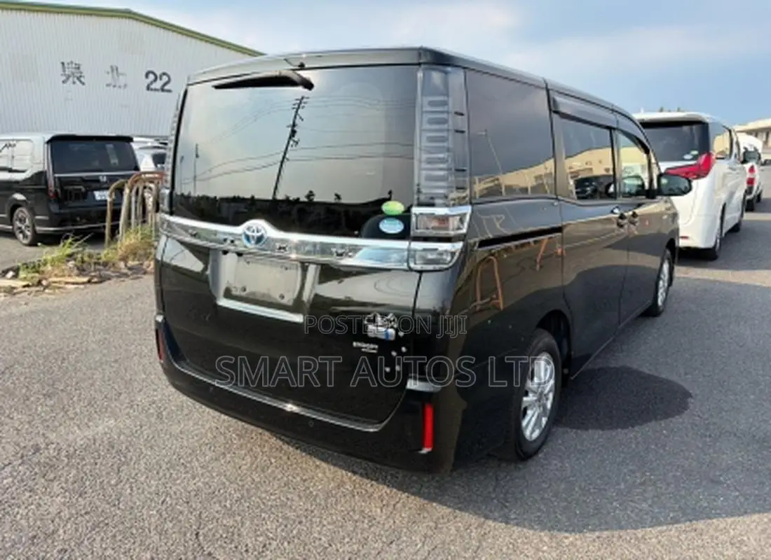 Toyota Voxy Hybrid V 2WD 7-Seater 2019 Black