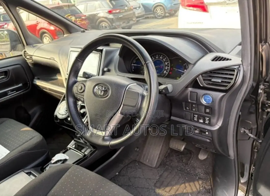 Toyota Voxy Hybrid V 2WD 7-Seater 2019 Black