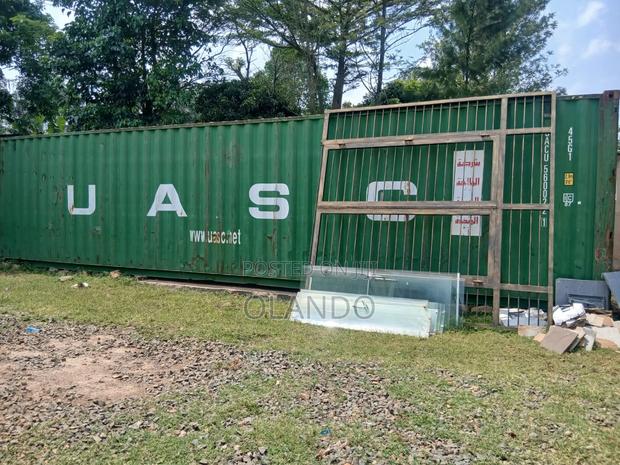 Solid 40ft Intermodal Container for Storage, Shops, or Conversion