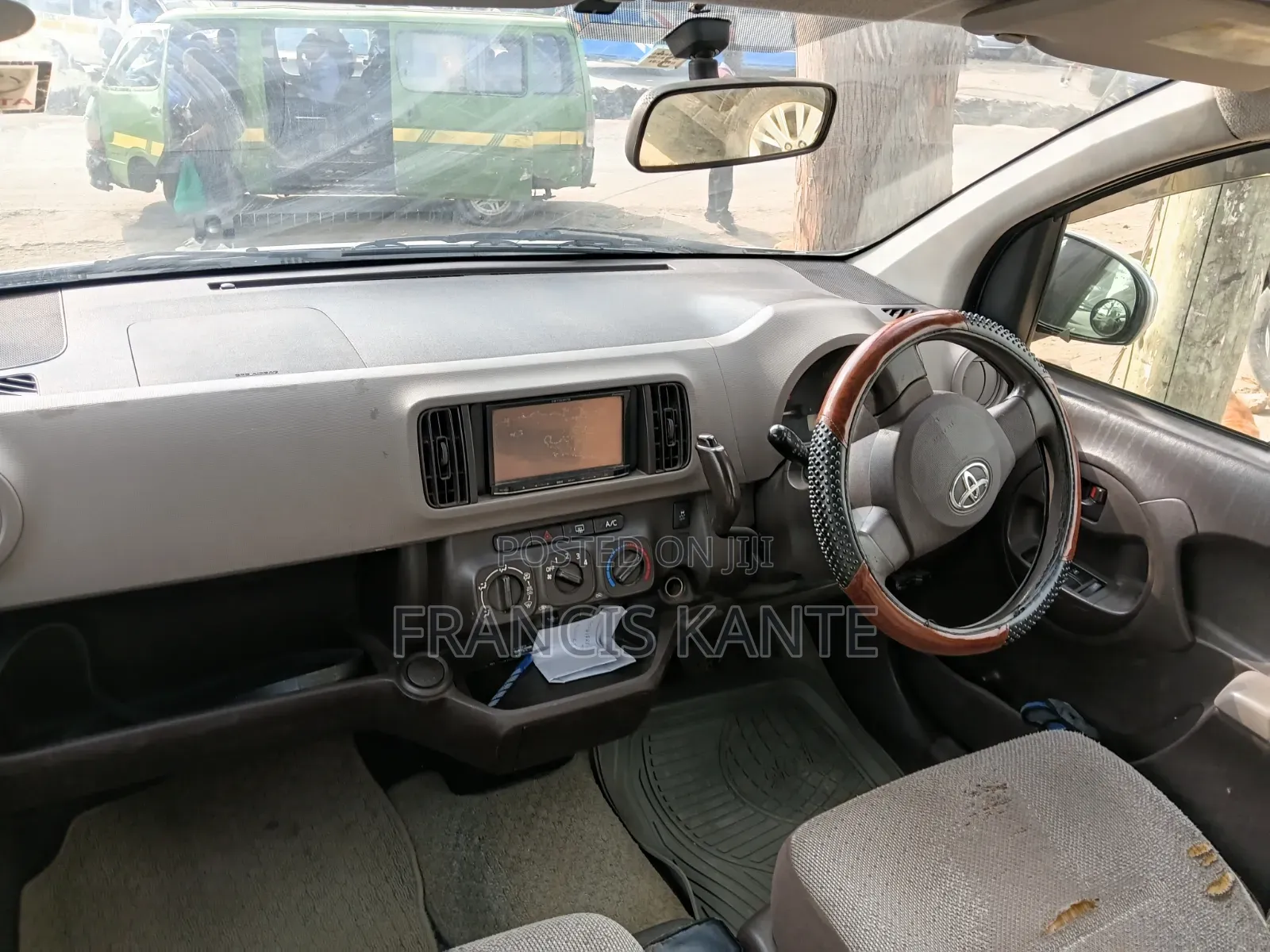 Toyota Passo 2015 Silver