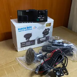 C309 3-Lens Multi-Angle Video Recording WiFi Dash Cam