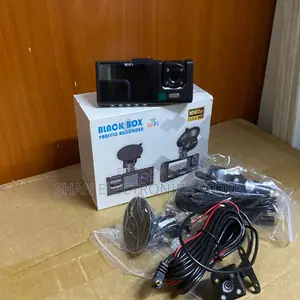 C309 3-Lens Multi-Angle Video Recording WiFi Dash Cam