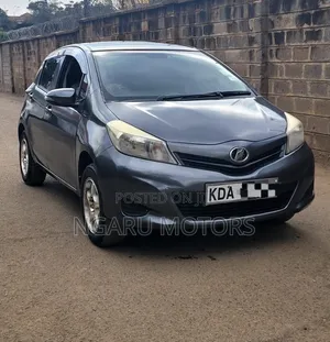 Toyota Vitz 2014 Gray