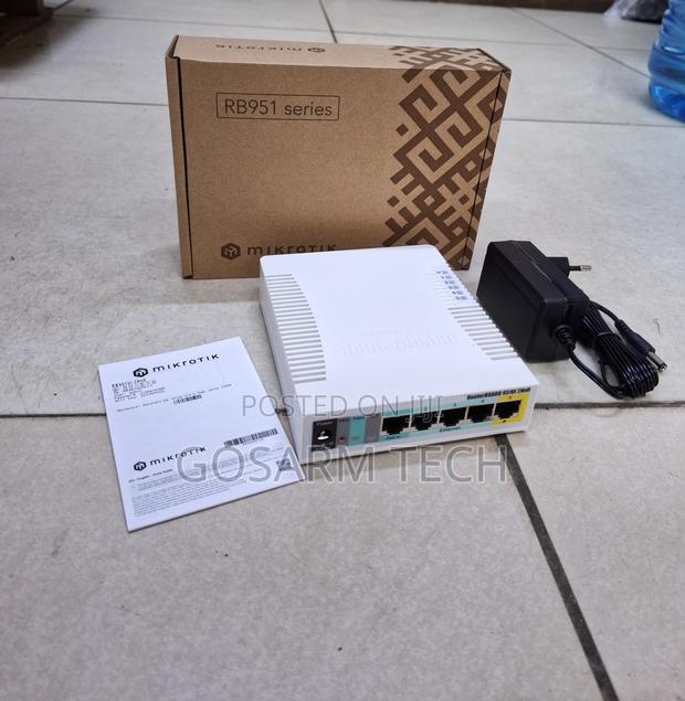 MikroTik RB951Ui-2HnD High-Performance Wireless Router